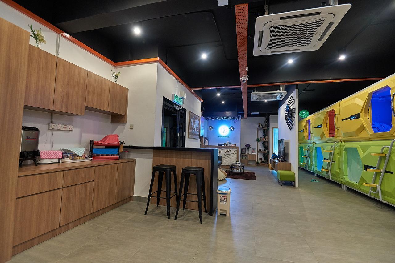 Jk Capsule Hostel Kota Kinabalu Exteriör bild